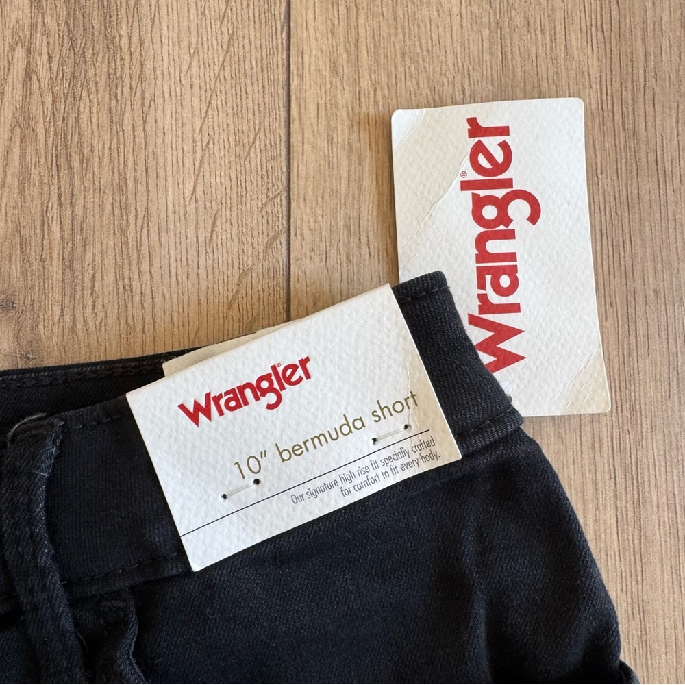 Wrangler 10” Bermuda Stretch Shorts 14 - Picture 3 of 7